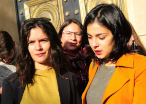 Los tuits de Vallejo y Cariola que parecen una broma tras solicitud de desalojo del PC a pobladores