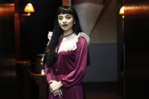 Crudo relato de Mon Laferte sobre xenofobia a partir de su enfermedad