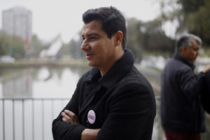 David Henríquez tilda a Coca Mendoza de facho y revela que administración Piñera le pagaba a la Garra Blanca