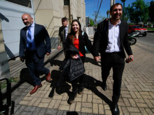 Hija de Joaquín Lavín y querella en su contra: 