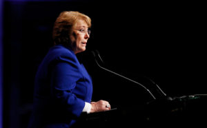 Bachelet le responde a Piñera por acusación de fraude electoral