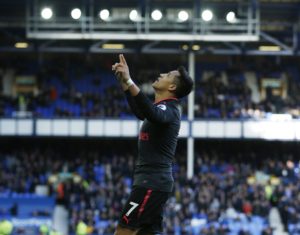 VIDEO | Alexis Sánchez le da el triunfo al Arsenal en el minuto 92 y los hinchas enloquecen