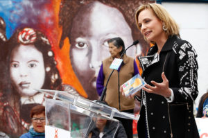 Carolina Goic anuncia libreta de ahorro con un millón de pesos para recién nacidos