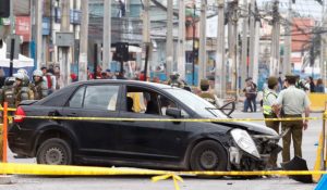 Taxista atropella a carabinero y un civil tras intentar evadir control en Plaza de Maipú