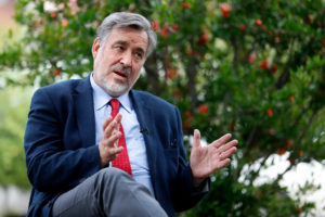 Alejandro Guillier cuestiona 'triple discurso' de Piñera: 