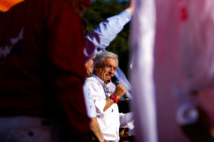 Piñera a Guillier: “¿Qué te pasa, Alejandro? El espíritu de amargura del PC se tomó tu alma”