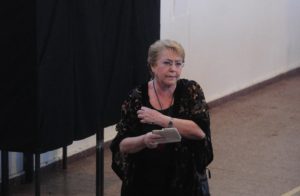Bachelet dispara contra las encuestas: 