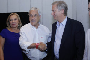 Prensa internacional destaca que Piñera acepta 