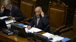 Fiscalía investigará como imputado a Zaldívar por presunto tráfico de migrantes y cohecho