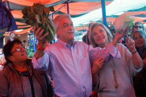 VIDEO | Transeúnte le pregunta a Piñera si 