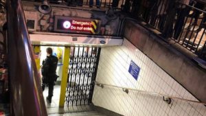 Evacuan metro en Londres tras reporte de disparos