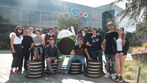 Estudiantes chilenos ganaron concurso para conocer instalaciones de Google en Sillicon Valley