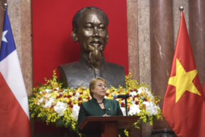 Bachelet se declara fan de Ho Chi Mihn, fundador del Viet Cong: 