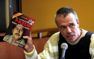 Delirante video del sicario de Pablo Escobar: acusa a Guillier de estar pagado por el narco y apoya a Piñera