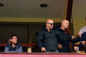 Un emprendedor: hinchas de la “U” pagarán hasta 20 mil pesos para juntarse con Sampaoli en una discoteque