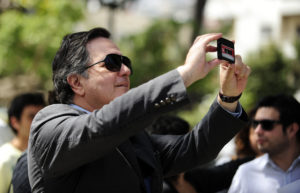 Roberto Ampuero acusa odio racial de la izquierda contra los rubios: 