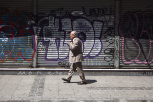 Proyecto del gobierno quiere distribuir $126 mil millones de cotizaciones no identificadas entre afiliados más vulnerables