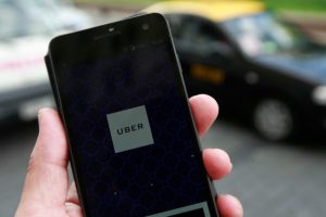 La polémica nueva política de servicios de Uber: no se hará responsable de nada