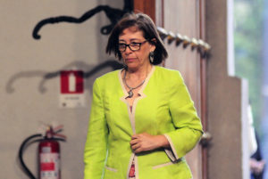 “Se escondieron 200 expedientes en cajas”: Gobierno acusa a Piñera por solicitudes de tierras para indígenas