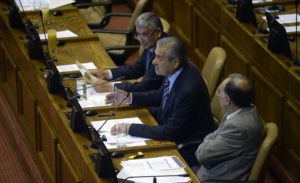 Diputado Fernando Meza se lanza contra 