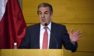 Eduardo Frei permanecerá internado por lo menos una semana tras nueva cirugía