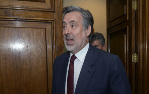 Panelista de Canal 13 le enrostra a Guillier que su polémica frase ya la había dicho Maduro