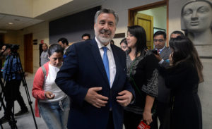 Guillier y acusaciones de 'pre corrupción' e intervencionismo: 