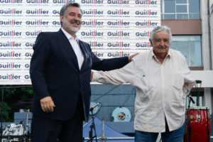 Pepe Mujica acompañó a Alejandro Guillier en su cierre de campaña en Valparaíso