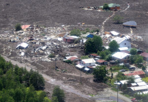 Sernageomin explica con peras y manzanas por qué ocurrió el aluvión en Villa Santa Lucía