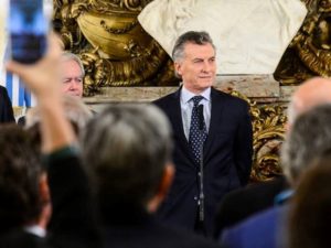 Deuda externa de Argentina sube en un 35% con el gobierno de Macri
