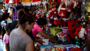 Estación Central instala drones en Meiggs para vigilar robos y comercio ambulante en Navidad