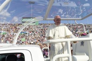 No habrá feriado: visita del Papa en Santiago será día laboral
