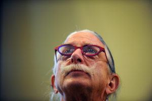 Patch Adams niega tajantemente campaña por Piñera: 