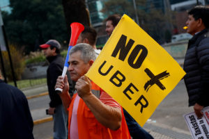 Ley Uber: pedirán licencia profesional a conductores y parque vehicular limitado