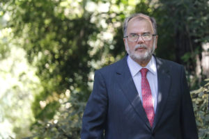 Ministro de Economía defiende a SQM por cuestionamientos tras acuerdo con Corfo: 