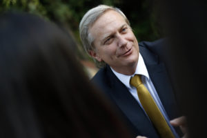 J.A. Kast pide a Piñera copiar a Macri y prohibir 
