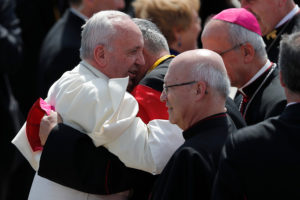 ¿Por qué en Chile se da tanto el abuso sexual infantil por parte de curas?