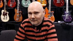 Vocalista de Smashing Pumpkins confiesa que padece una grave enfermedad