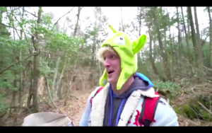 VIDEO | Un hombre colgado en el Bosque de los Suicidios: ola de críticas por brutal registro de youtuber