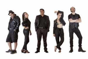 Risa y reflexión de una sola vez: Obra teatral 