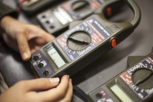 Alejandro Vásquez, Técnico en Instalaciones y Proyectos Eléctricos: “El requisito que Duoc UC le exige a sus profesores es fantástico”