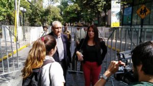 Madres de víctimas de bullying en colegios católicos entregan carta al Papa