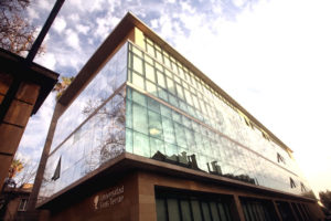 Universidad Finis Terrae lleva al Mineduc a la Suprema por aranceles de la gratuidad