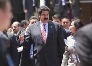 Parlamentarios se cuadran y solicitan que no se invite a Nicolás Maduro al cambio de mando