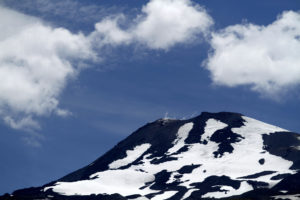 Sernageomin advierte posible erupción del volcán Nevados de Chillán 