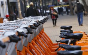 Sernac demanda a Bike Santiago por cobros indebidos, mala calidad del servicio y cláusulas abusivas en sus contratos