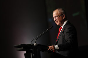 Siete deportistas, seis dirigentes: Gobierno critica al COCh por delegación en Juegos Olímpicos de Invierno