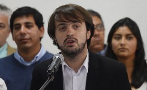 No más baches en Valparaíso: Jorge Sharp detalla qué hará con recaudación de permisos de circulación 2018
