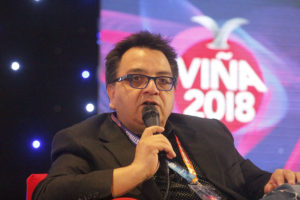 Histórico director del Festival hace añicos la labor de Alex Hernández