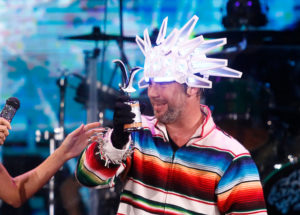 FOTO | Afiche de Carabineros en antesala de show de Jamiroquai merece antorcha